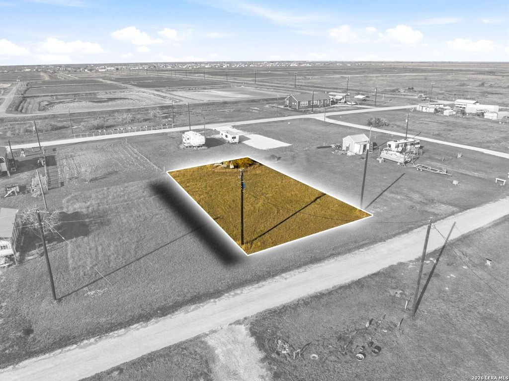 Photo of 39 Kingfish Lane, Palacios, TX 77465 (MLS # 1944583)