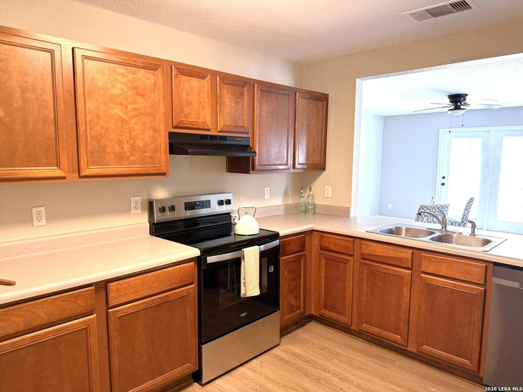 Photo of 608 ROOSEVELT DR, Seguin, TX 78155 (MLS # 2008113)