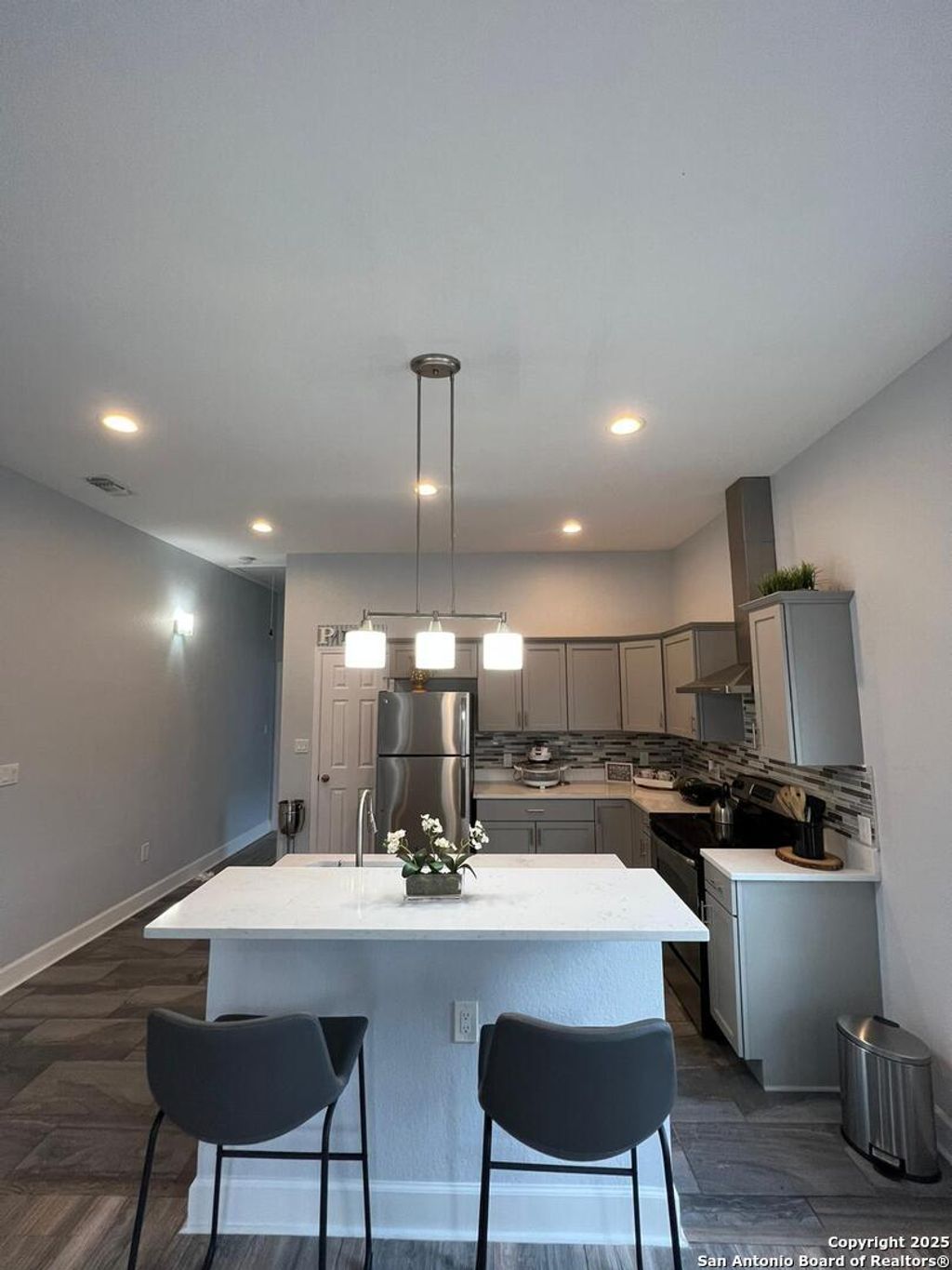 Photo of 404 S Olive, San Antonio, TX 78203 (MLS # 1932402)