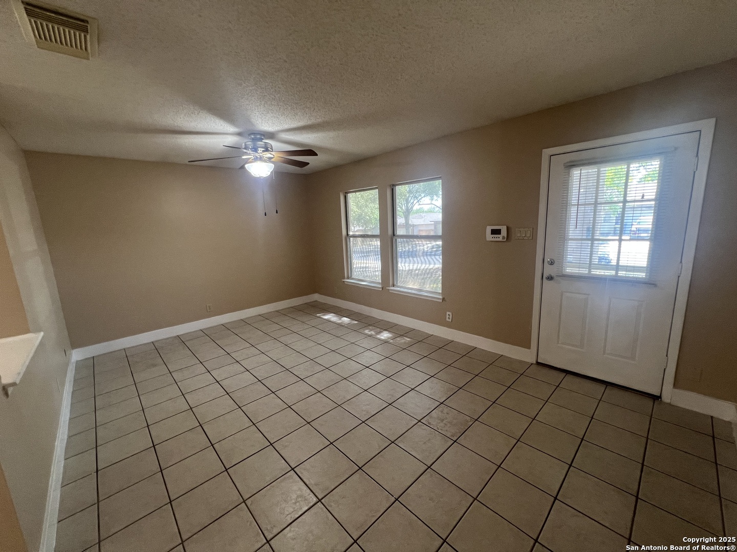 15558 Knollmeadow