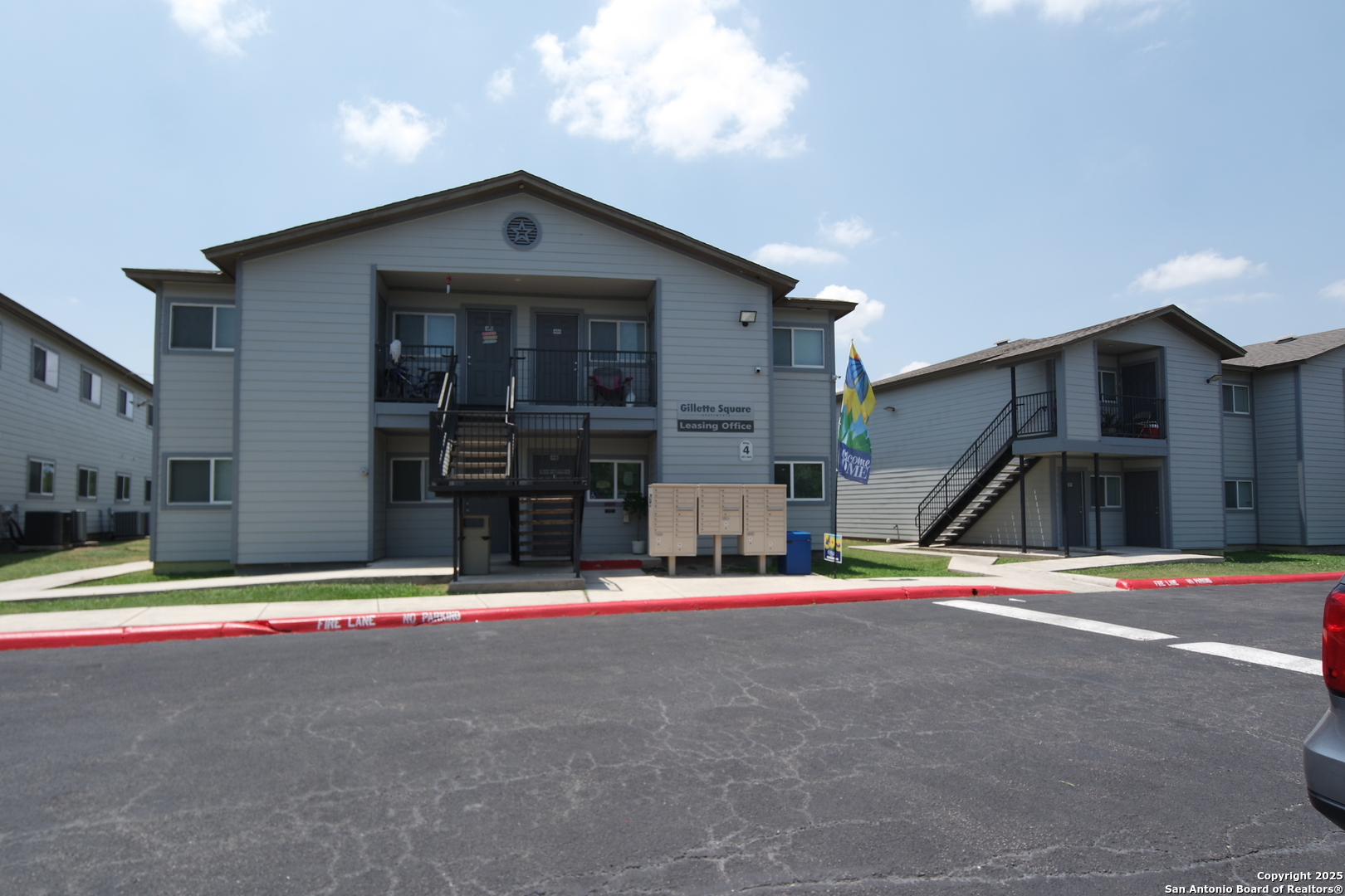 642 Gillette BLVD