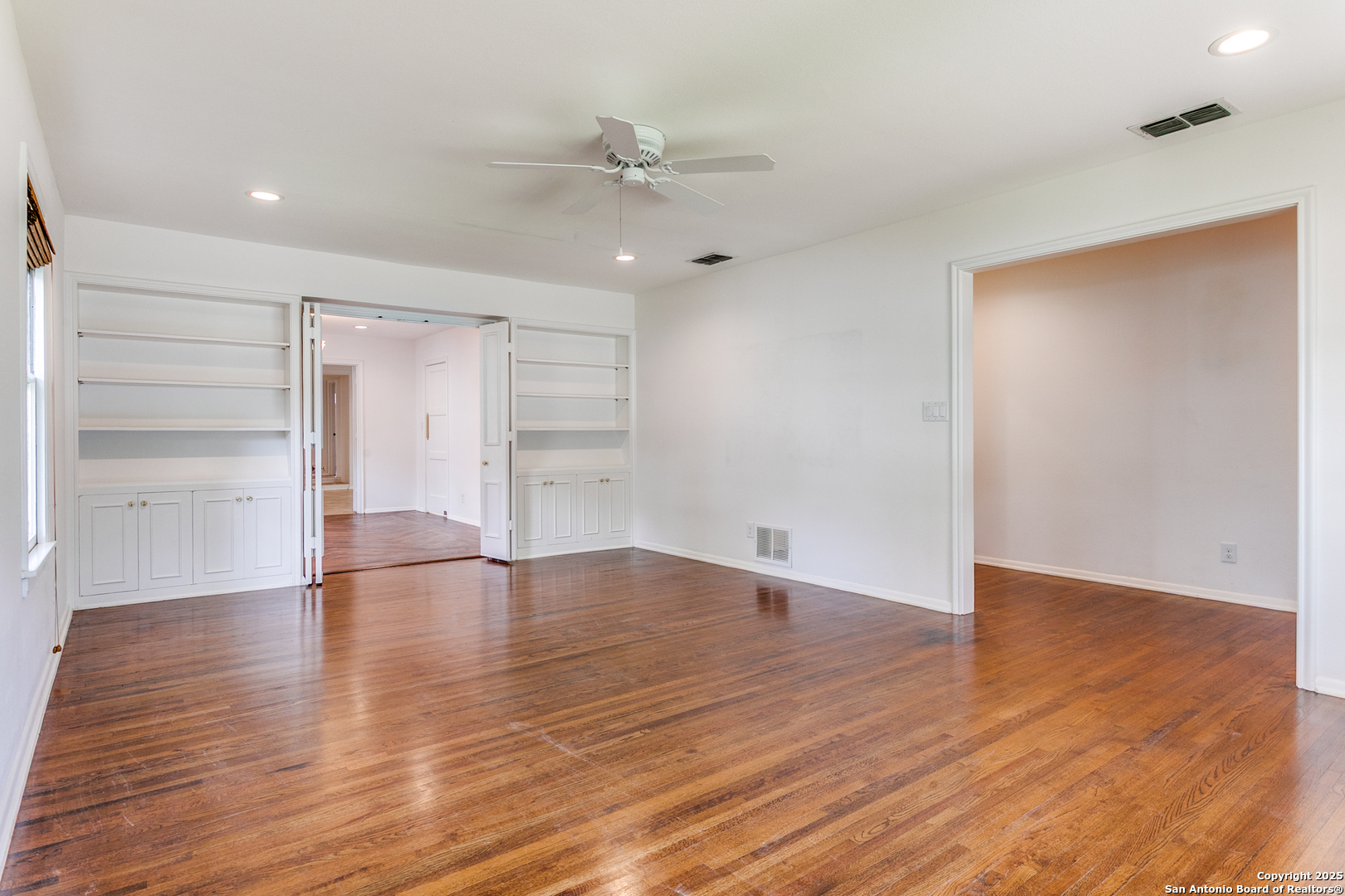 251 Brightwood