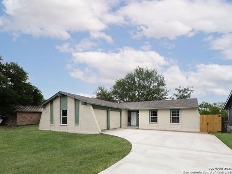 310 DIANA DR Converse TX 78109