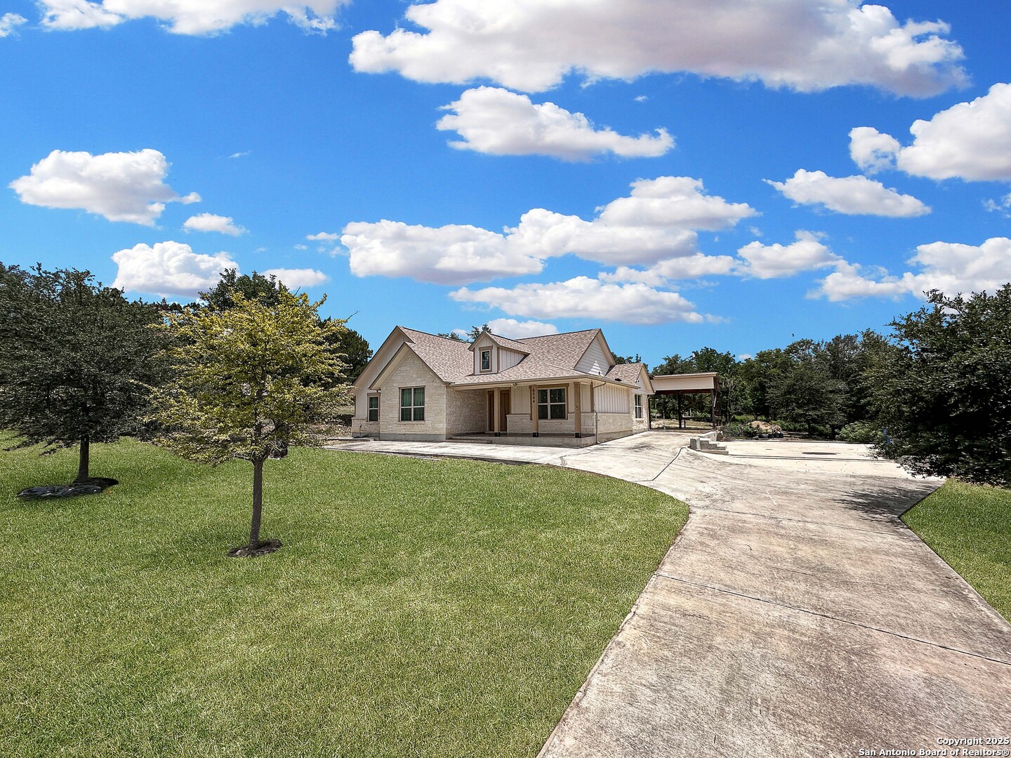 6544 Robards Row