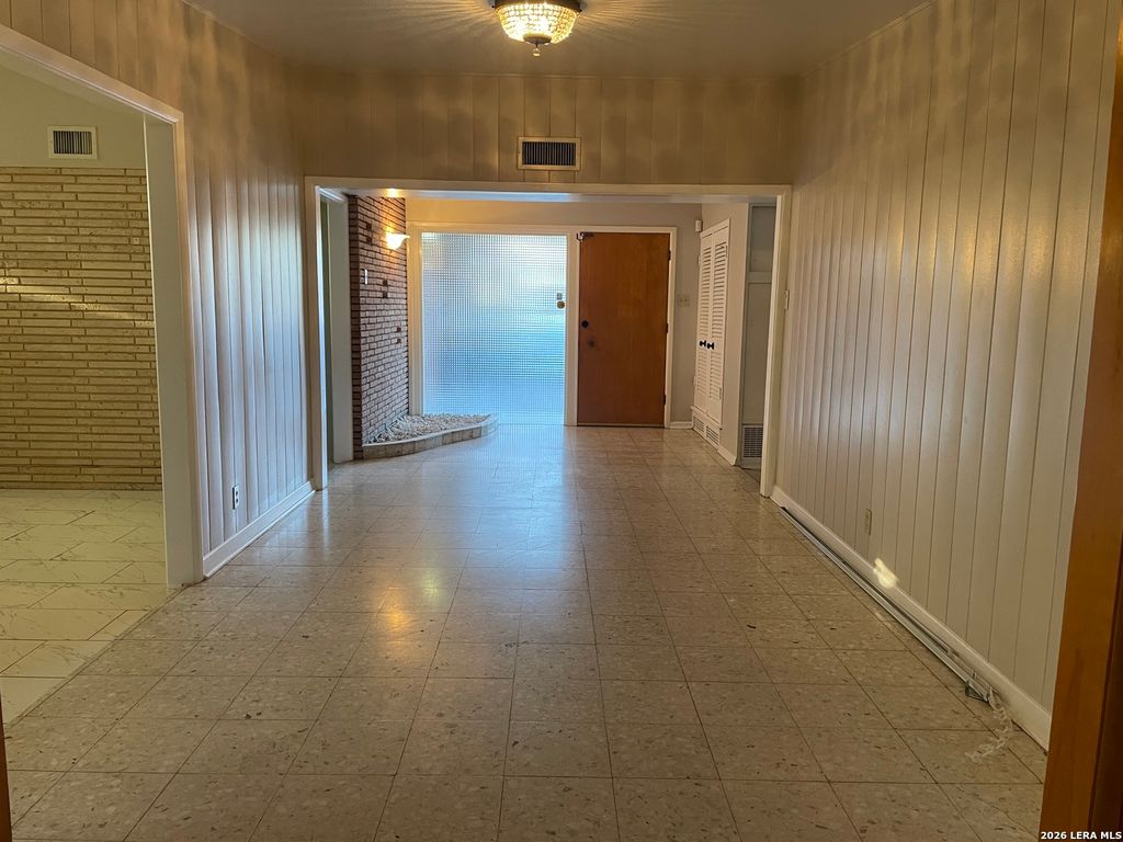 Photo of 126 Clubhill, San Antonio, TX 78228 (MLS # 1957400)