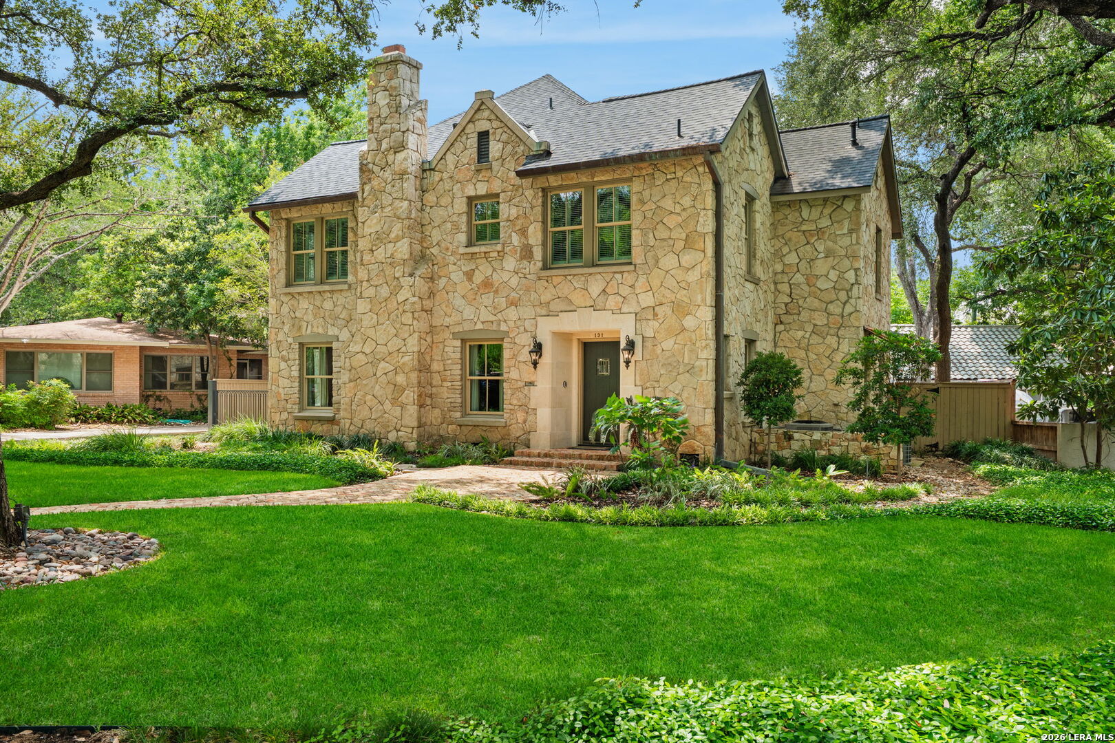 131 PARK HILL DR
