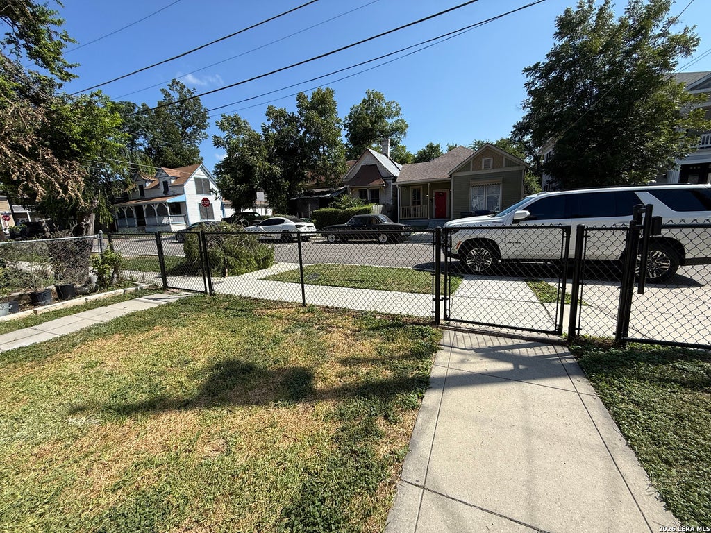 Photo of 219 UPSON ST, San Antonio, TX 78212 (MLS # 2022968)