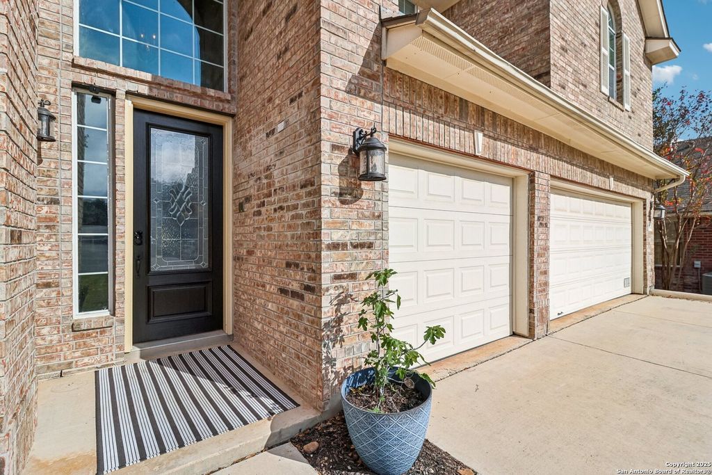 Photo of 407 Mesa Cyn, San Antonio, TX 78258 (MLS # 1930322)