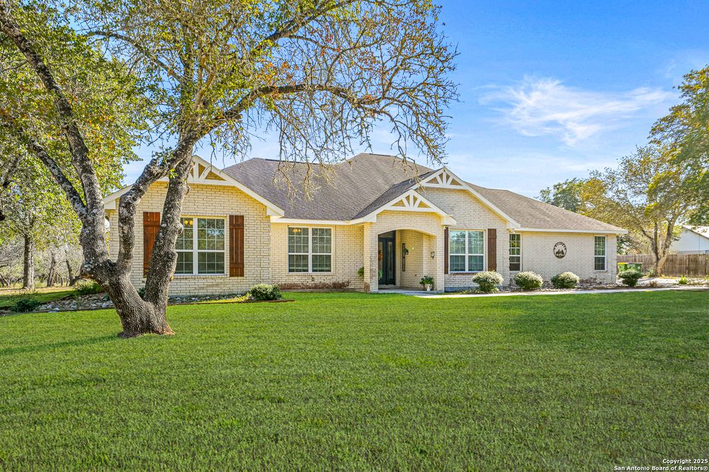 Photo of 412 Cimarron, Floresville, TX 78114 (MLS # 1920212)