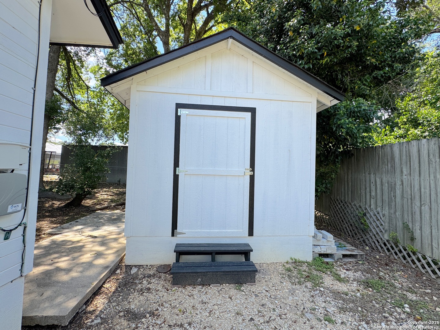 387 Lake Park Loop