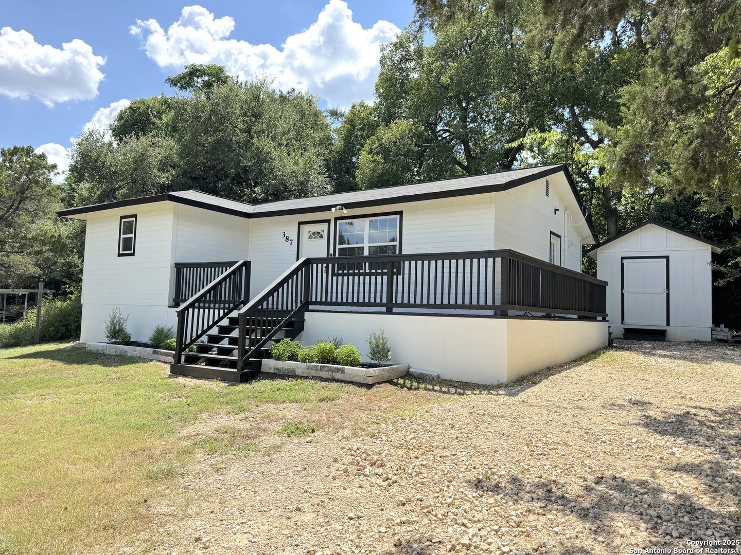 387 Lake Park Loop