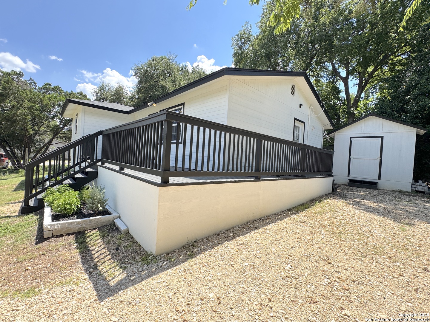 387 Lake Park Loop