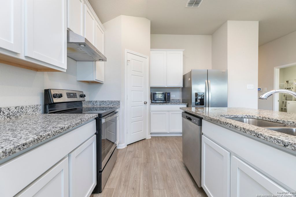 Photo of 765 Stonemanor Bay, Seguin, TX 78155 (MLS # 1910686)