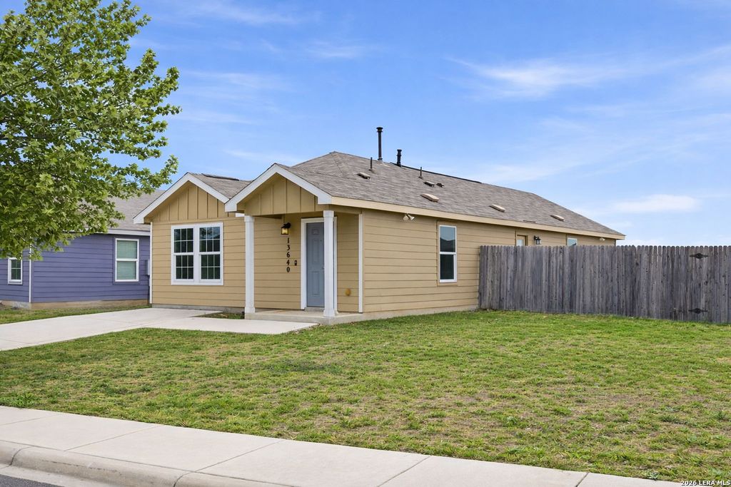 Photo of 13640 Flock Pl, San Antonio, TX 78252 (MLS # 1958954)