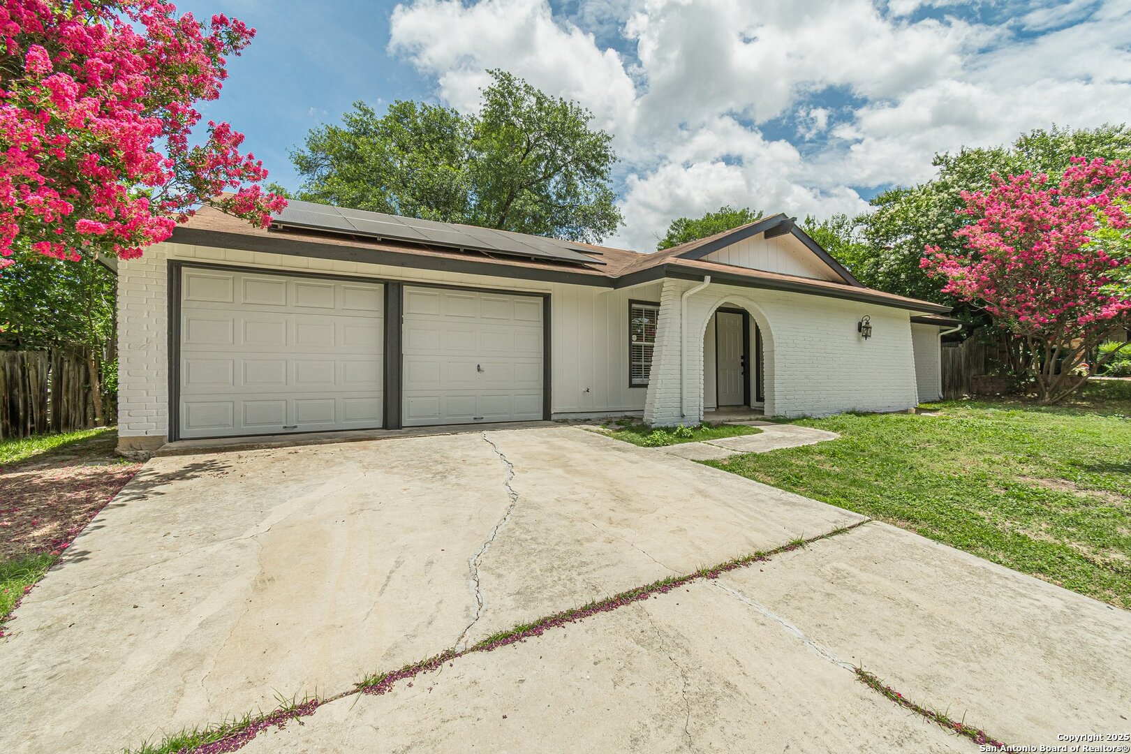 5827 Burkley Springs