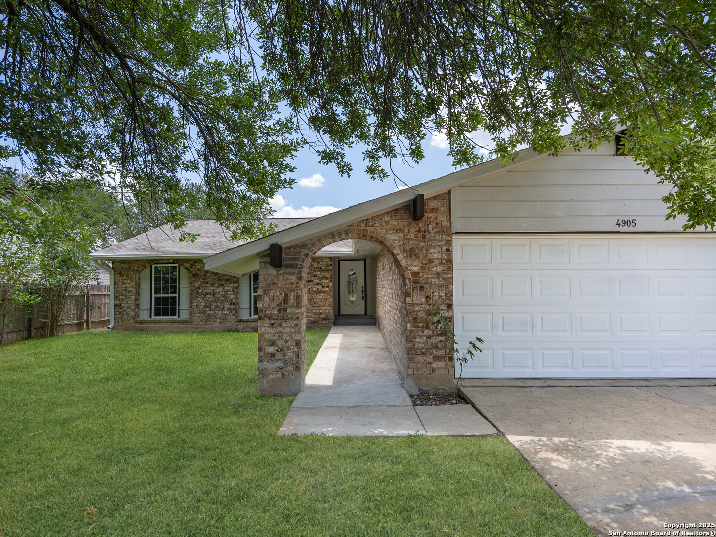4905 Tiffany Ln