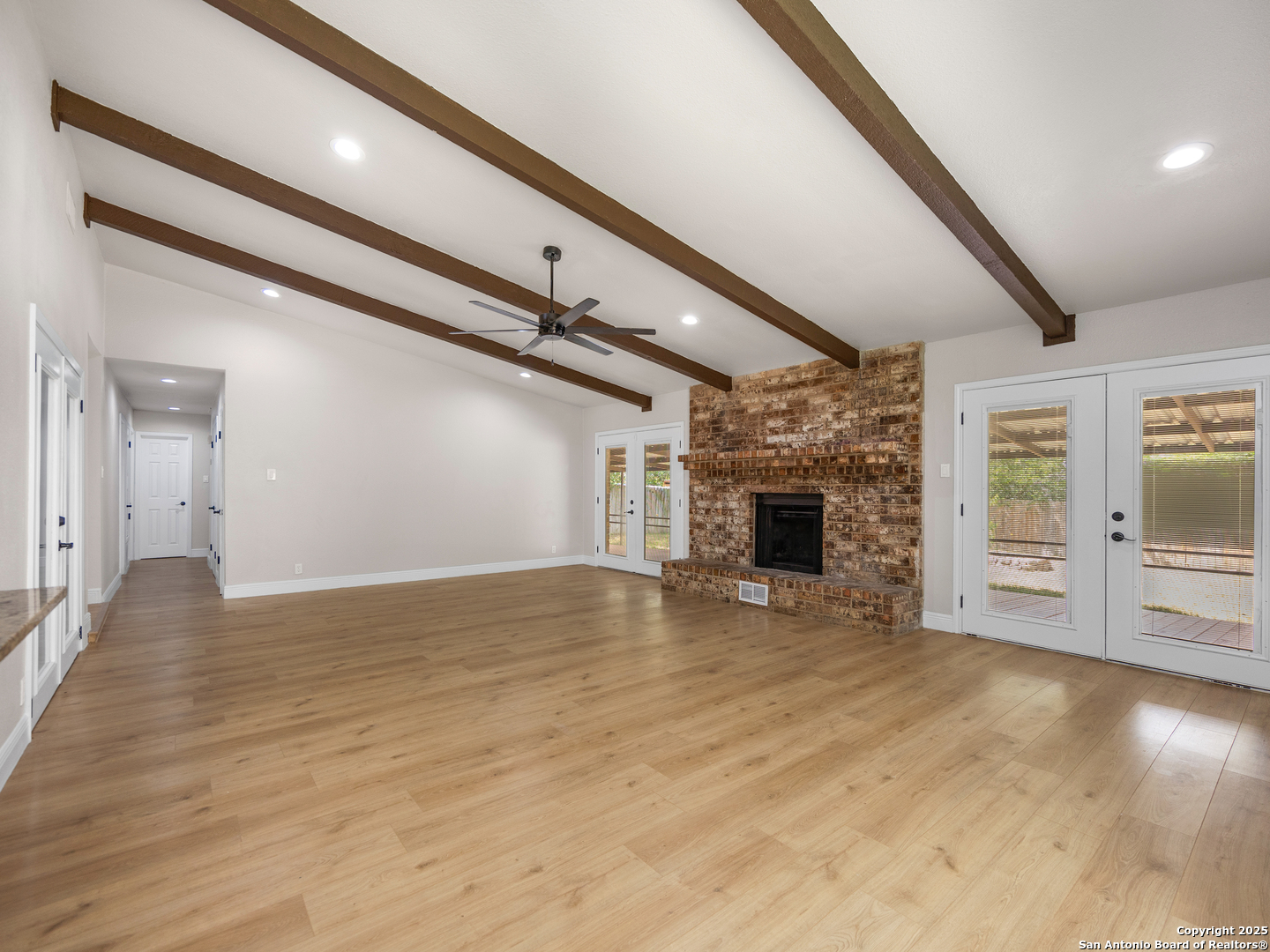 4905 Tiffany Ln