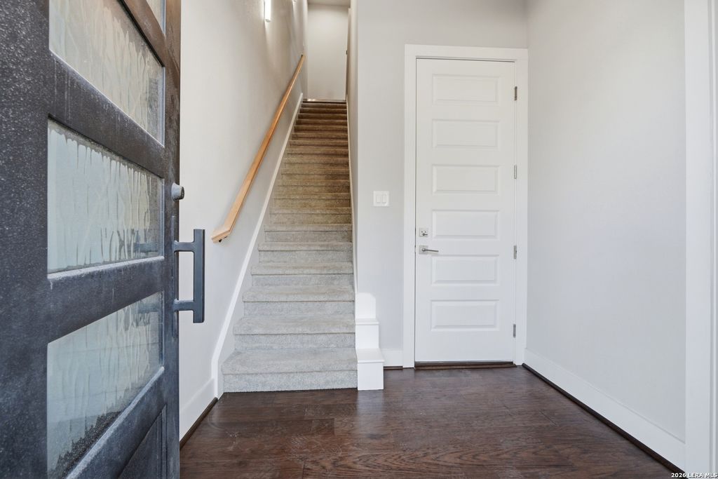 Photo of 1817 N ST MARYS ST 102 #102, San Antonio, TX 78212 (MLS # 1939925)