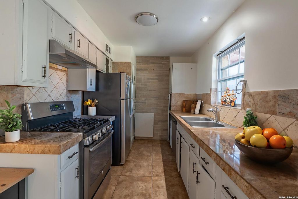 Photo of 607 Colwyn Pass, San Antonio, TX 78216 (MLS # 1932204)