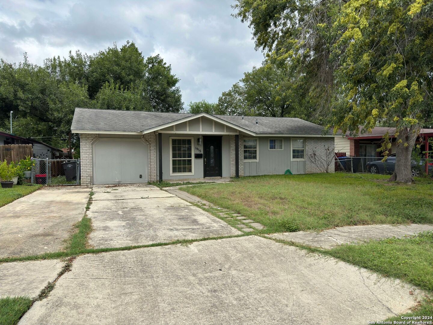 View San Antonio, TX 78224 house