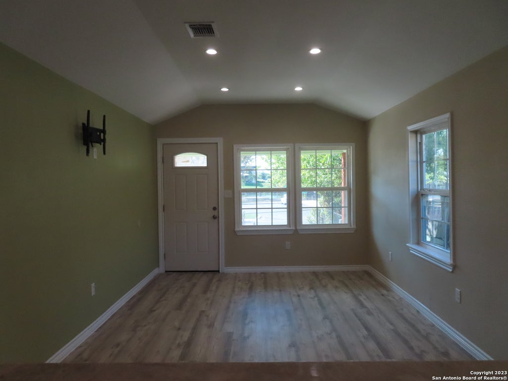 Photo of 110 ALEXANDER RD, San Antonio, TX 78201 (MLS # 2019542)