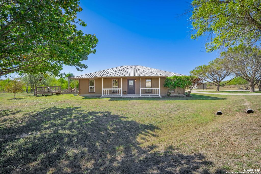 Photo of 9920 Fm 1101, Seguin, TX 78155 (MLS # 1922716)