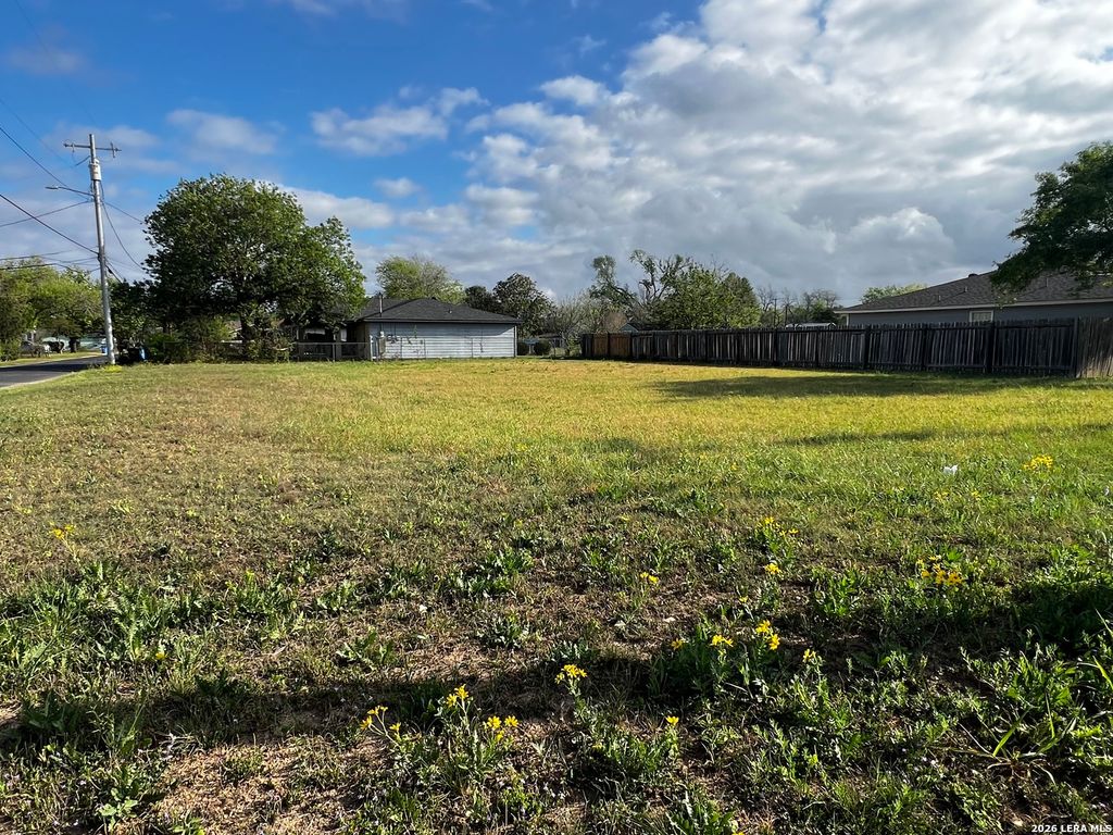Photo of 772 JOHNSON, Seguin, TX 78155 (MLS # 1954414)