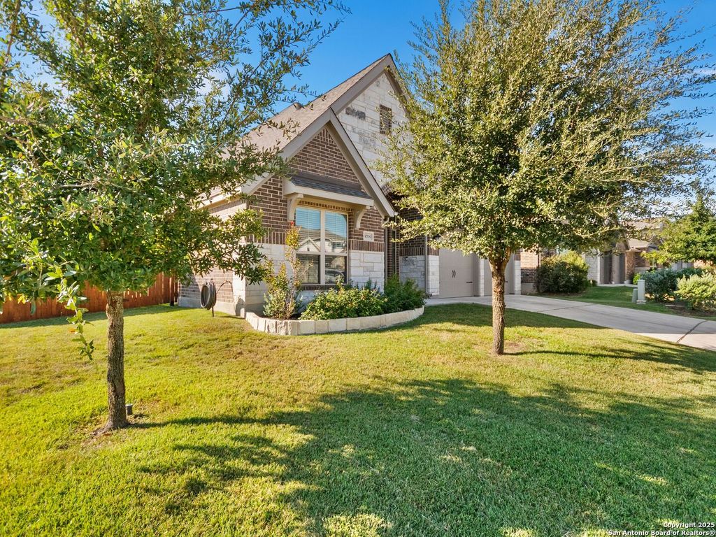 Photo of 9700 Innes Pl, Boerne, TX 78006 (MLS # 1919194)