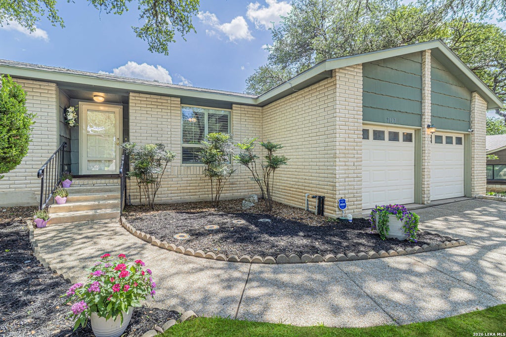 Photo of 2102 Oak Ranch, San Antonio, TX 78259 (MLS # 1962013)