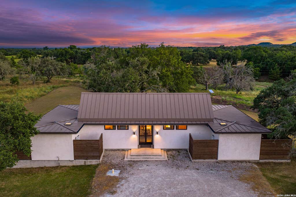 Photo of 625 Triple Creek Rd, Fredericksburg, TX 78624 (MLS # 2005900)