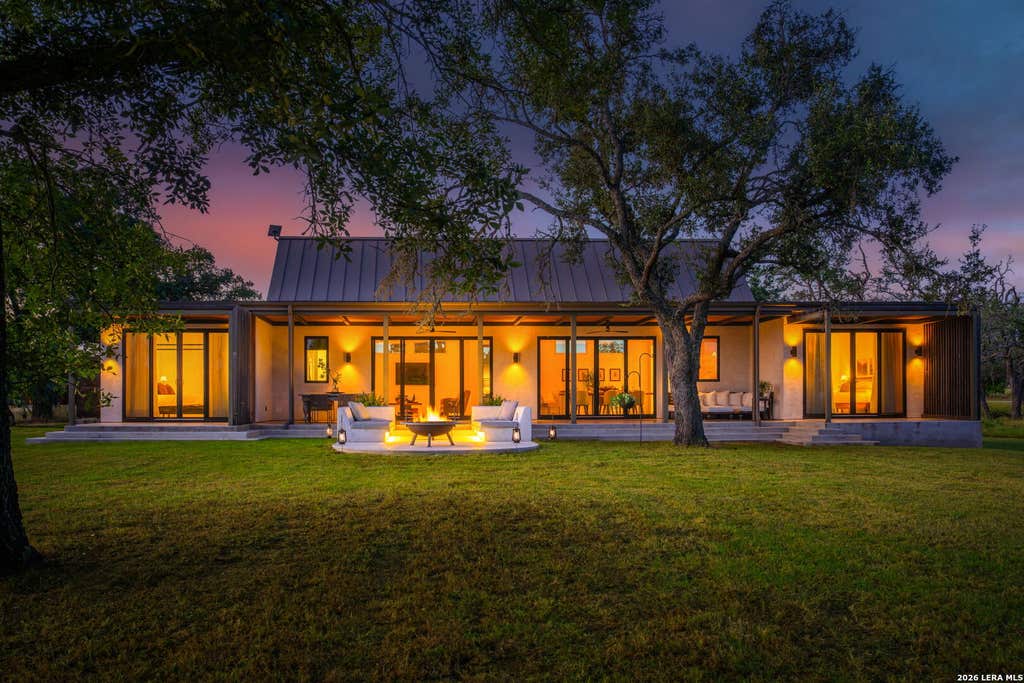 Photo of 625 Triple Creek Rd, Fredericksburg, TX 78624 (MLS # 2005900)