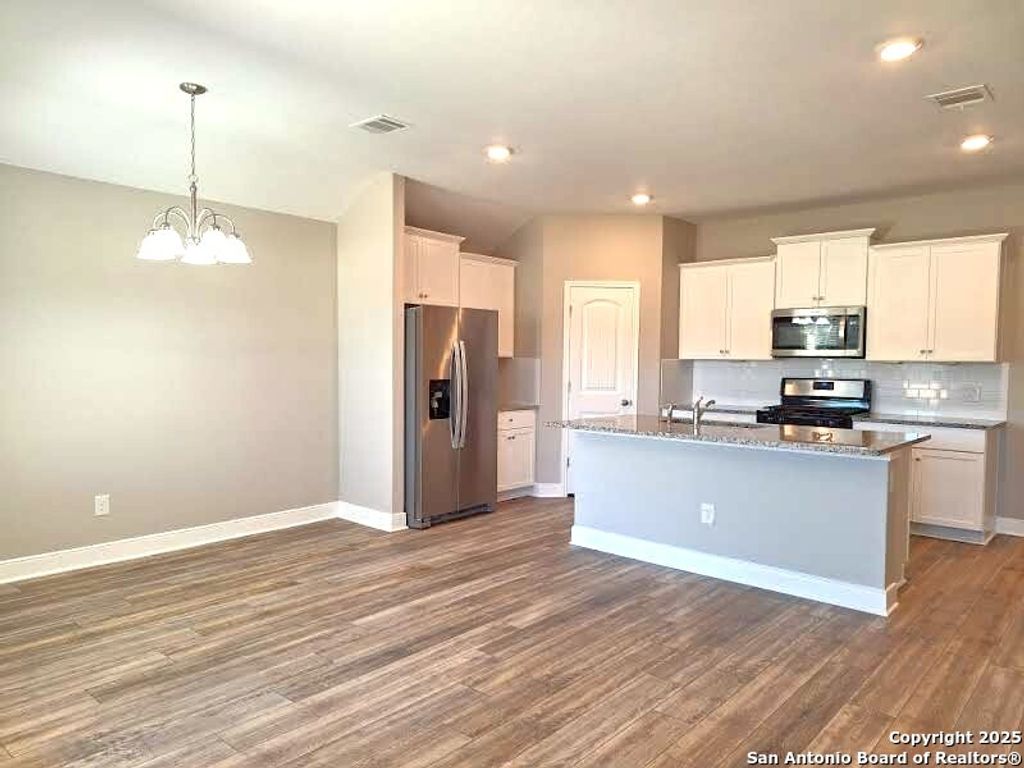 Photo of 1305 Almond, Seguin, TX 78155 (MLS # 1919878)