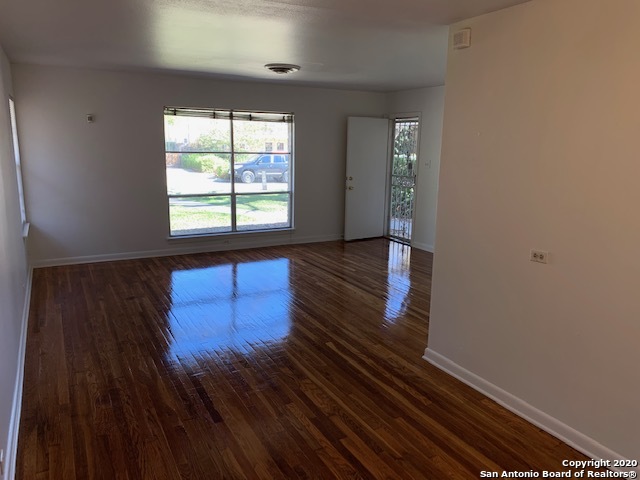 222 E Lullwood Ave #220 220