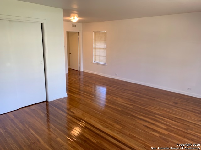 222 E Lullwood Ave #220 220