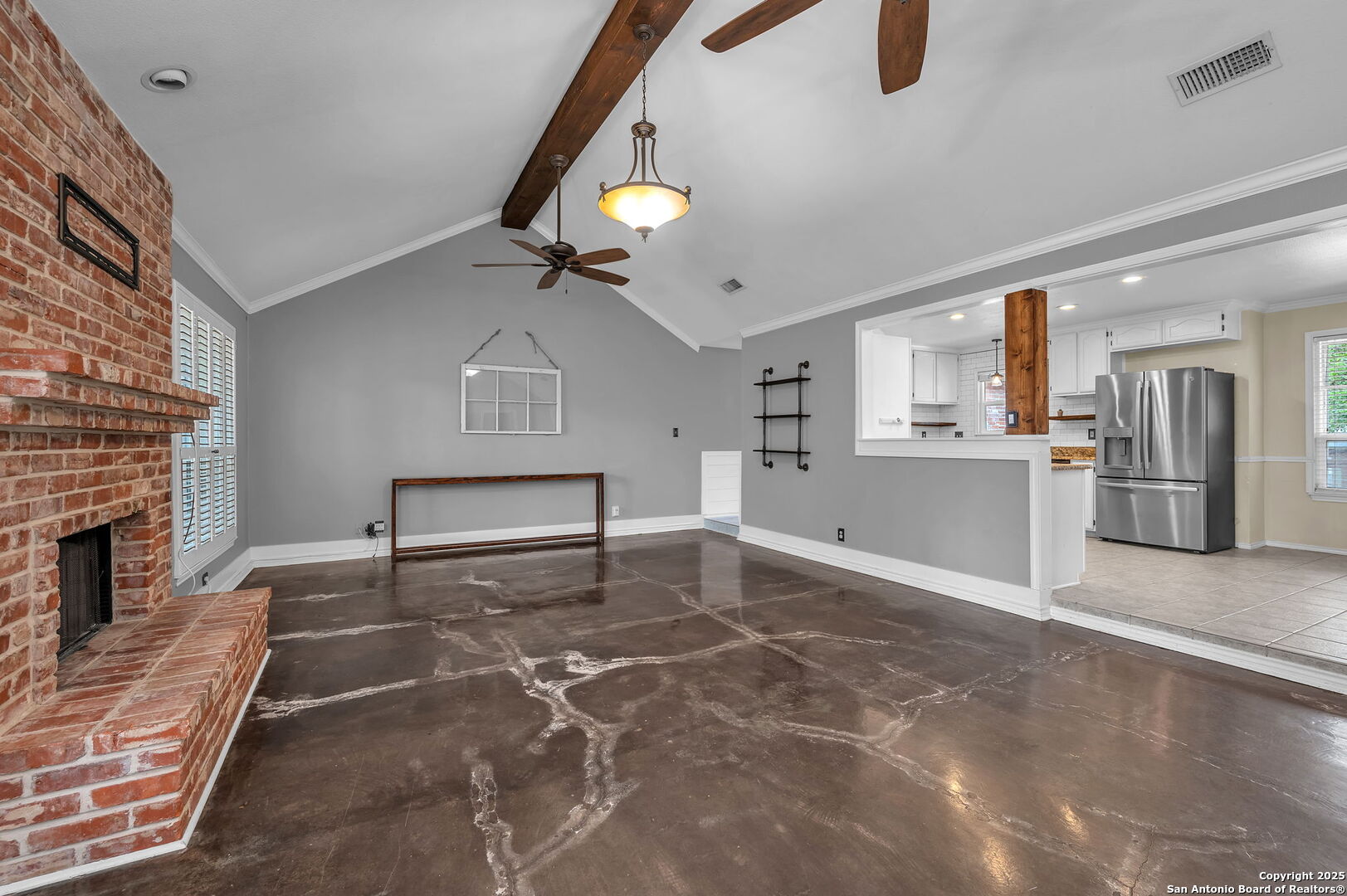 2310 Encino Crossing