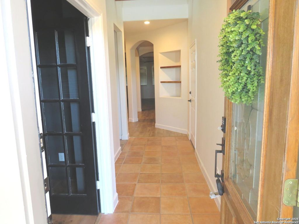 Photo of 137 Conway Castle, New Braunfels, TX 78130 (MLS # 1923273)