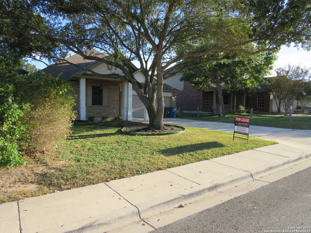 Photo of 137 Conway Castle, New Braunfels, TX 78130 (MLS # 1923273)