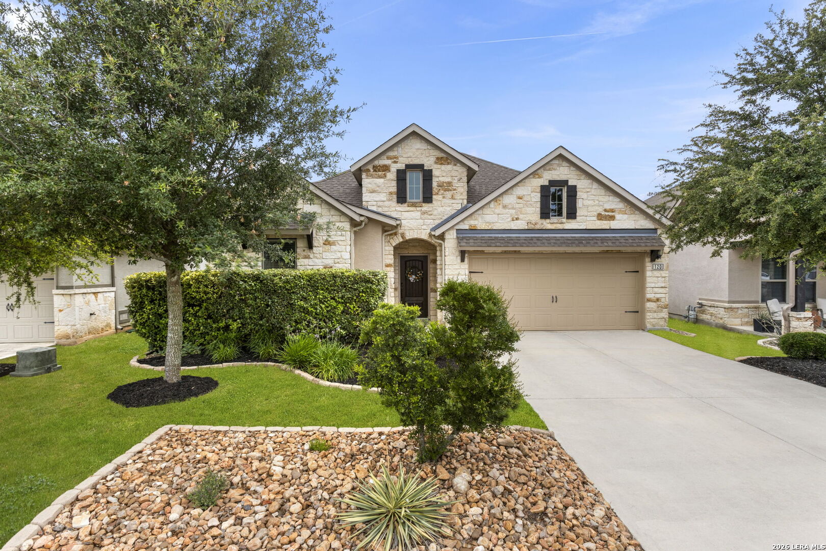 120 Escondido