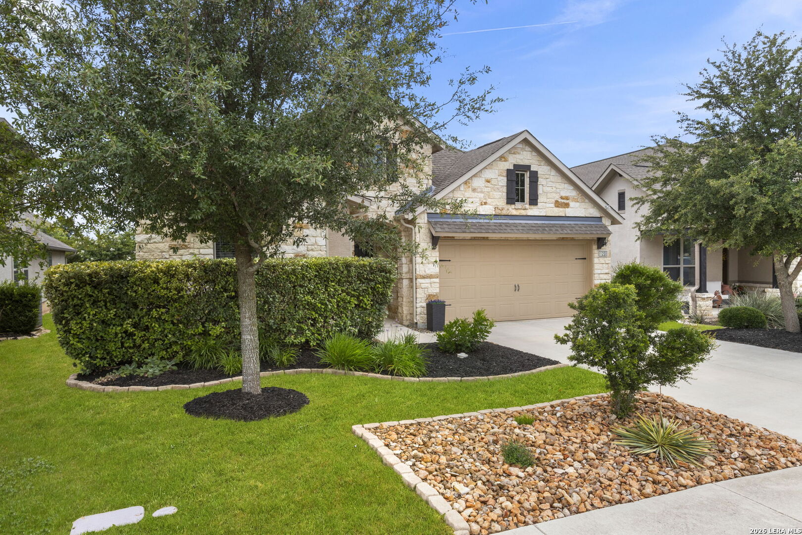 120 Escondido
