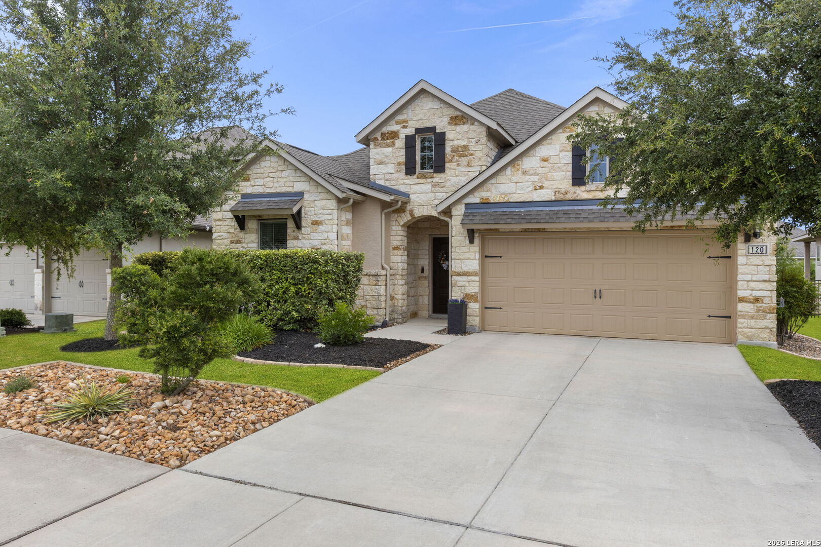 120 Escondido