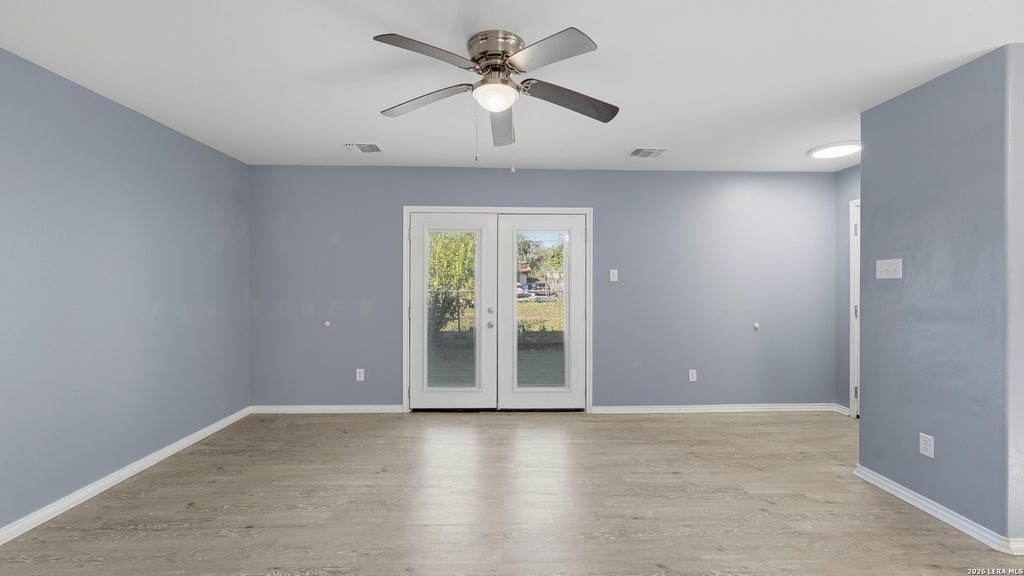 Photo of 815 Fourth, Seguin, TX 78155 (MLS # 2024552)