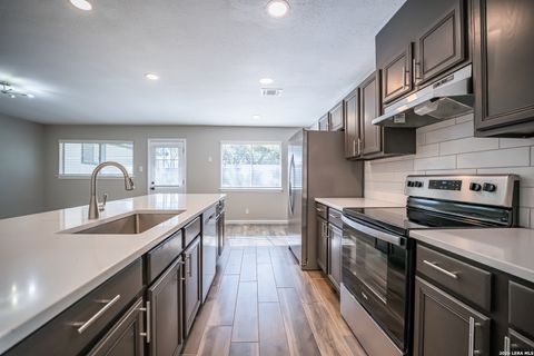 Tiny photo for 5628 CHARLIE CHAN DR, San Antonio, TX 78240 (MLS # 1995298)