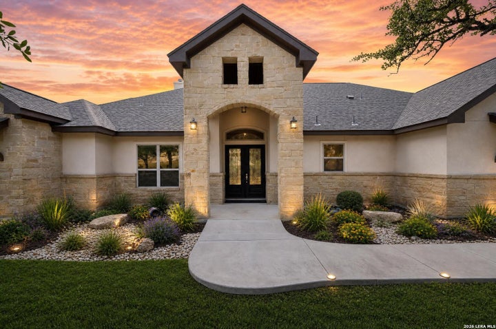 Photo 1 of 54 — 2326 Cascada Pkwy, Spring Branch, TX 78070