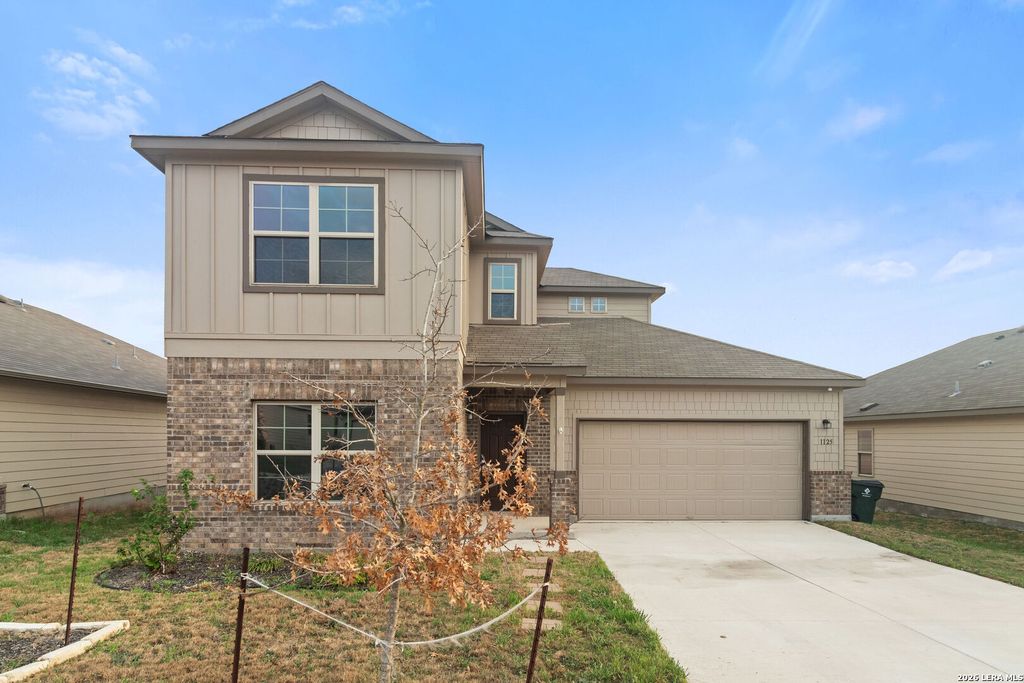 Photo of 1125 Amber Lake, Seguin, TX 78155 (MLS # 1947540)