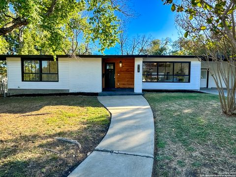 A home in Terrell Hills