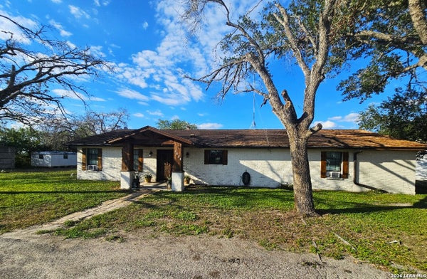 1024 FM 1145, KENEDY, TX 78119 - Image 32cae4ab3a2ff18dbf38bc642198e8de/3284497616