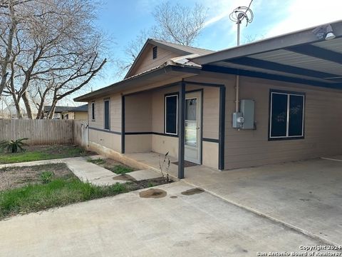 A home in Jourdanton