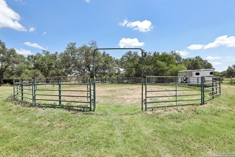 A home in Blanco