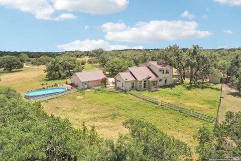 A home in Blanco