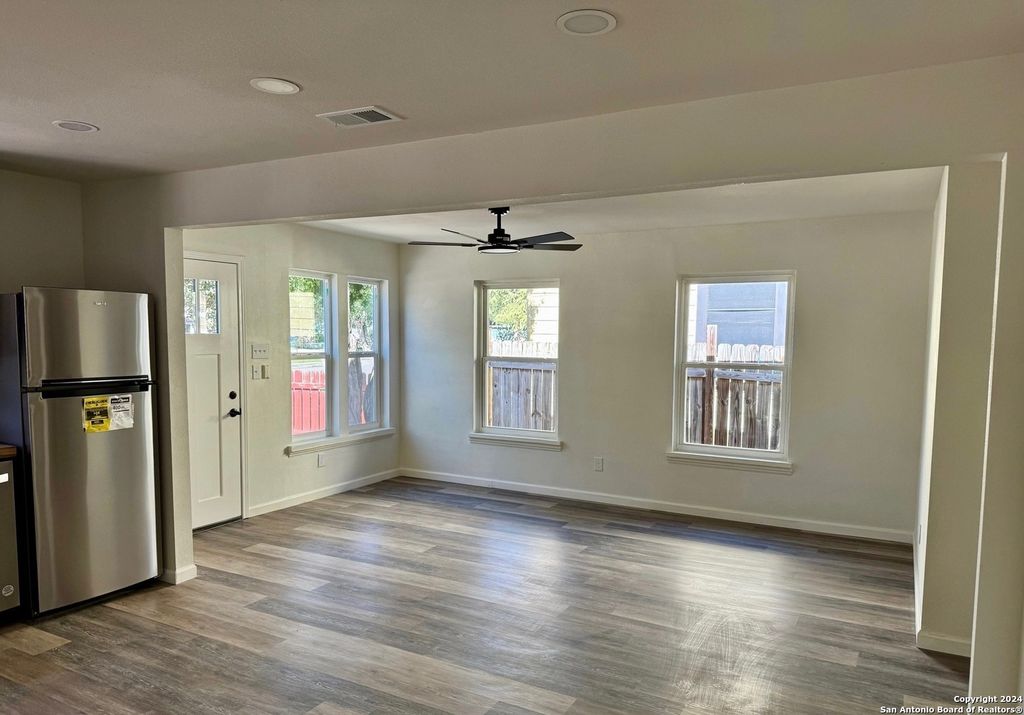 Photo of 1014 ONSLOW, San Antonio, TX 78202 (MLS # 1943528)